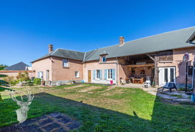 Charmante maison avec des dépendances