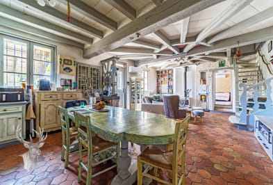 Belle maison de caractère aves ses dépendances