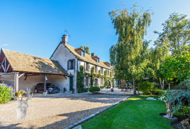 Belle demeure totalement rénovée de 310 m²